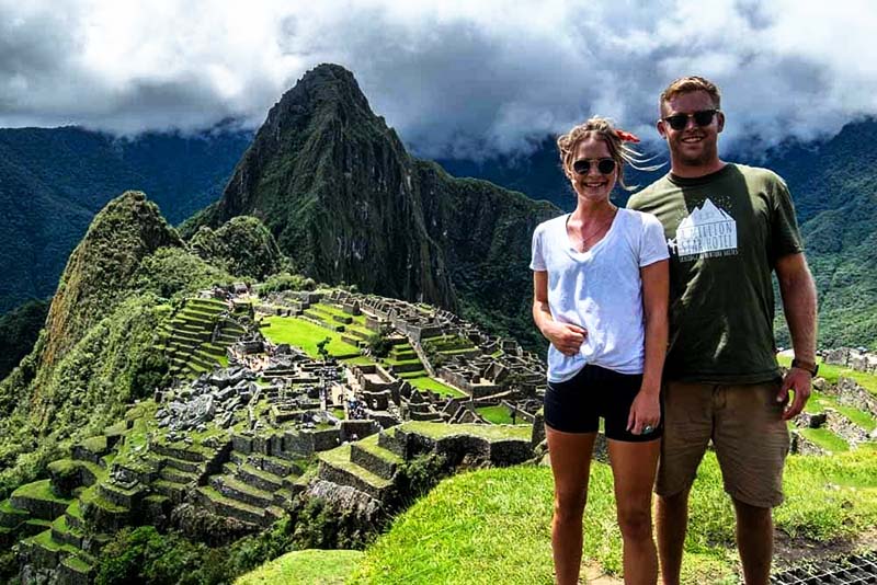pareja en machu picchu