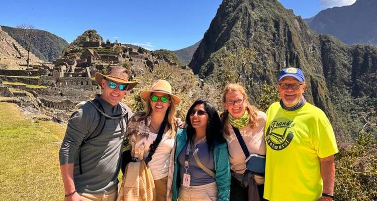 grupo en machu picchu