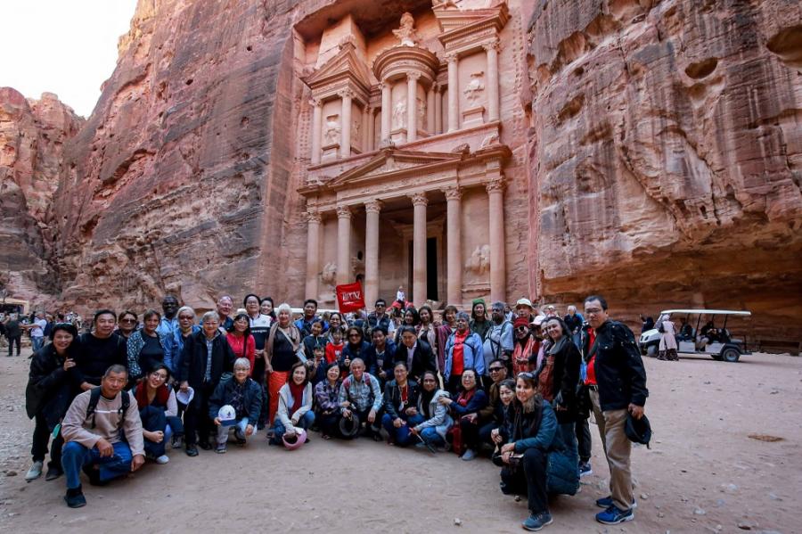 grupo personas petra
