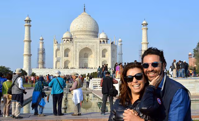 pareja taj mahal